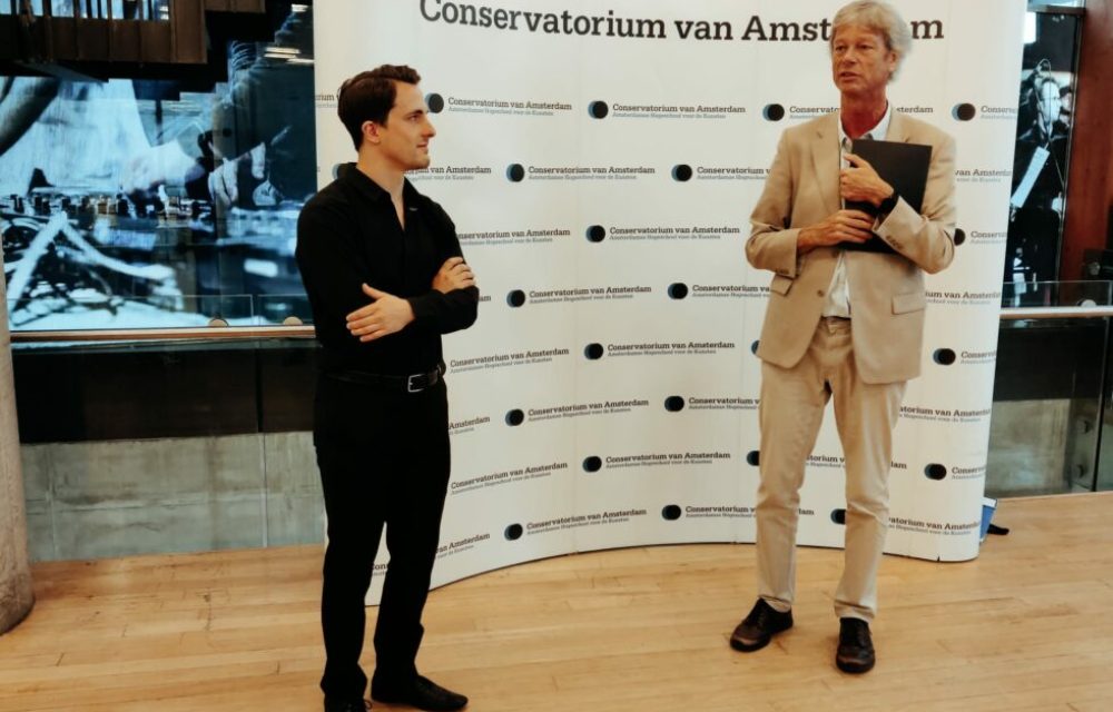 Diploma-uitreiking door David Kuyken op het Conservatorium van Amsterdam